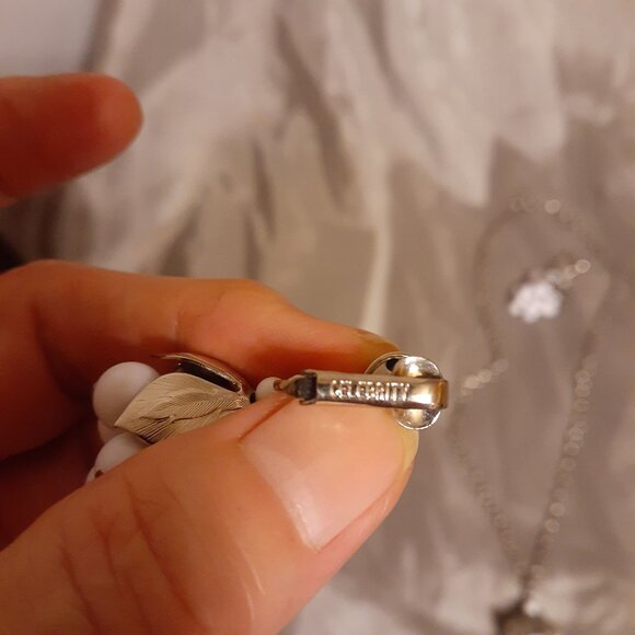 Celebrity NY late 60's Necklace and Earrings set - Picture 7 of 10